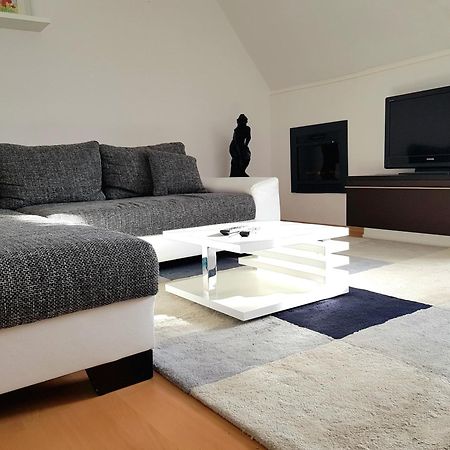 Apartment Am Suedpark Erfurt - Inkl Garten Mit Sitzlounge - Zentrumsnah Buitenkant foto