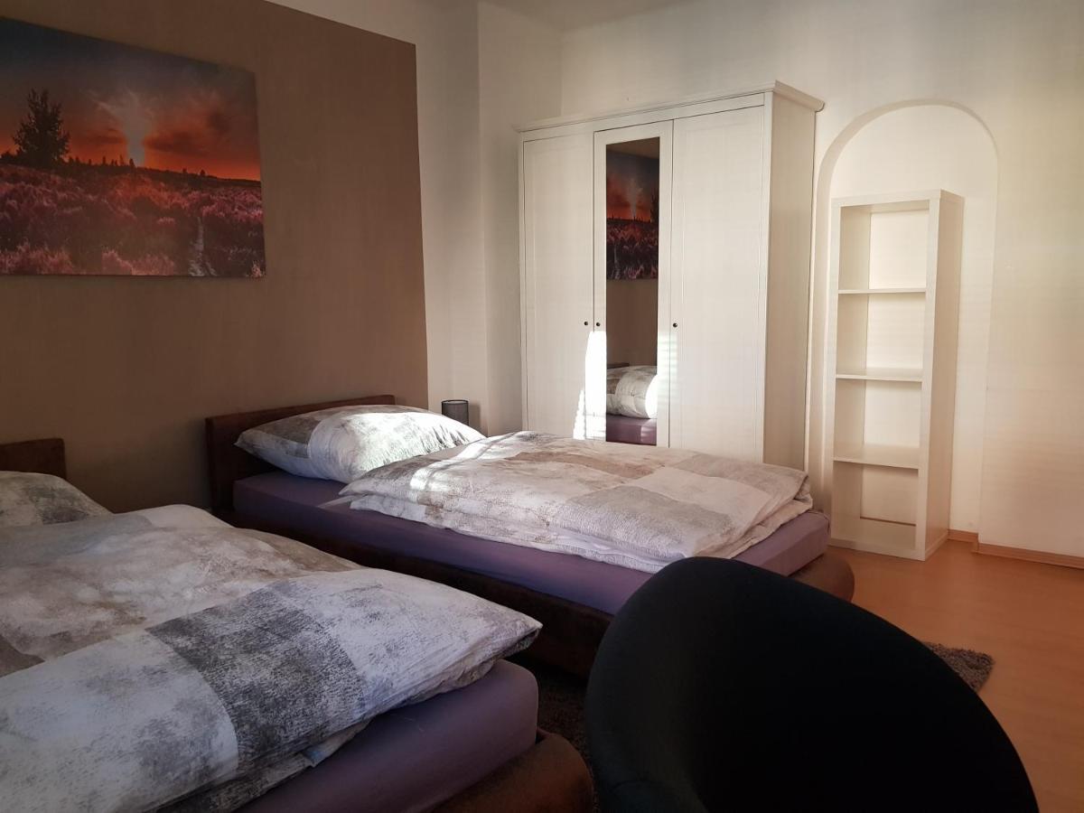 Apartment Am Suedpark Erfurt - Inkl Garten Mit Sitzlounge - Zentrumsnah Buitenkant foto